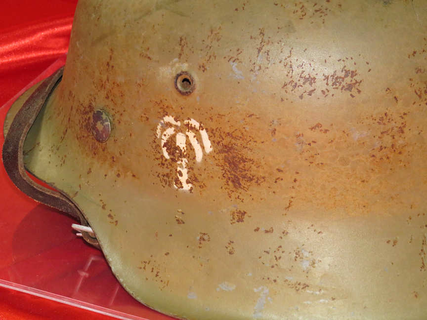 ORIGINAL WWII GERMAN DESERT AFRIKA KORPS M42 HELMET